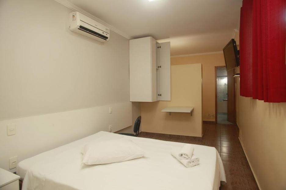 Campos Gerais Hotel 2*